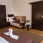 21 3* بودابست