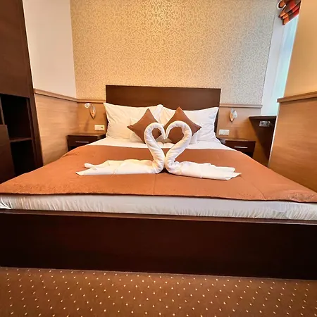 21 3* Budapeszt