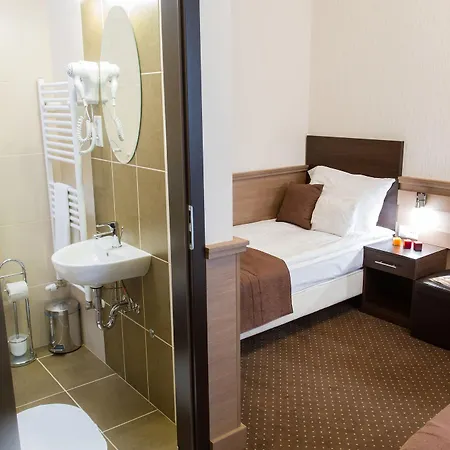 21 And Hotel 3*