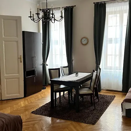 Hotel 21 And Budapest