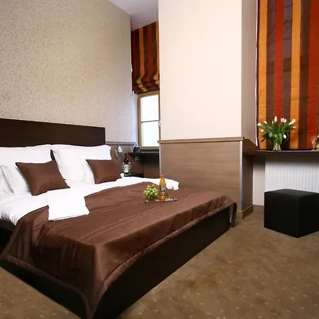 Hotel 21 And Budapest