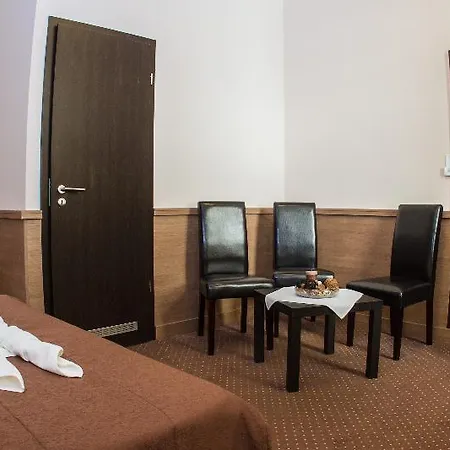 Hotel 21 And 3*
