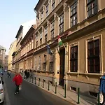 21 3* Budapest