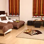 21 3* Budapest